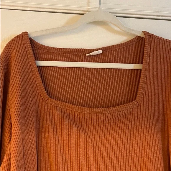 Rust Ribbed Long Sleeve Top - Picture 4 of 5